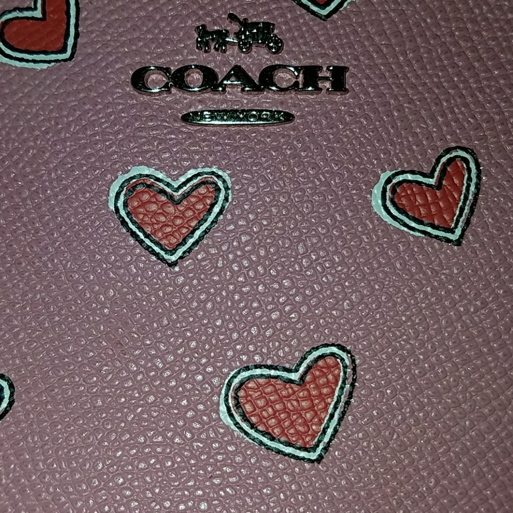 ❤️Coach Pink Heart Wristlet❤️